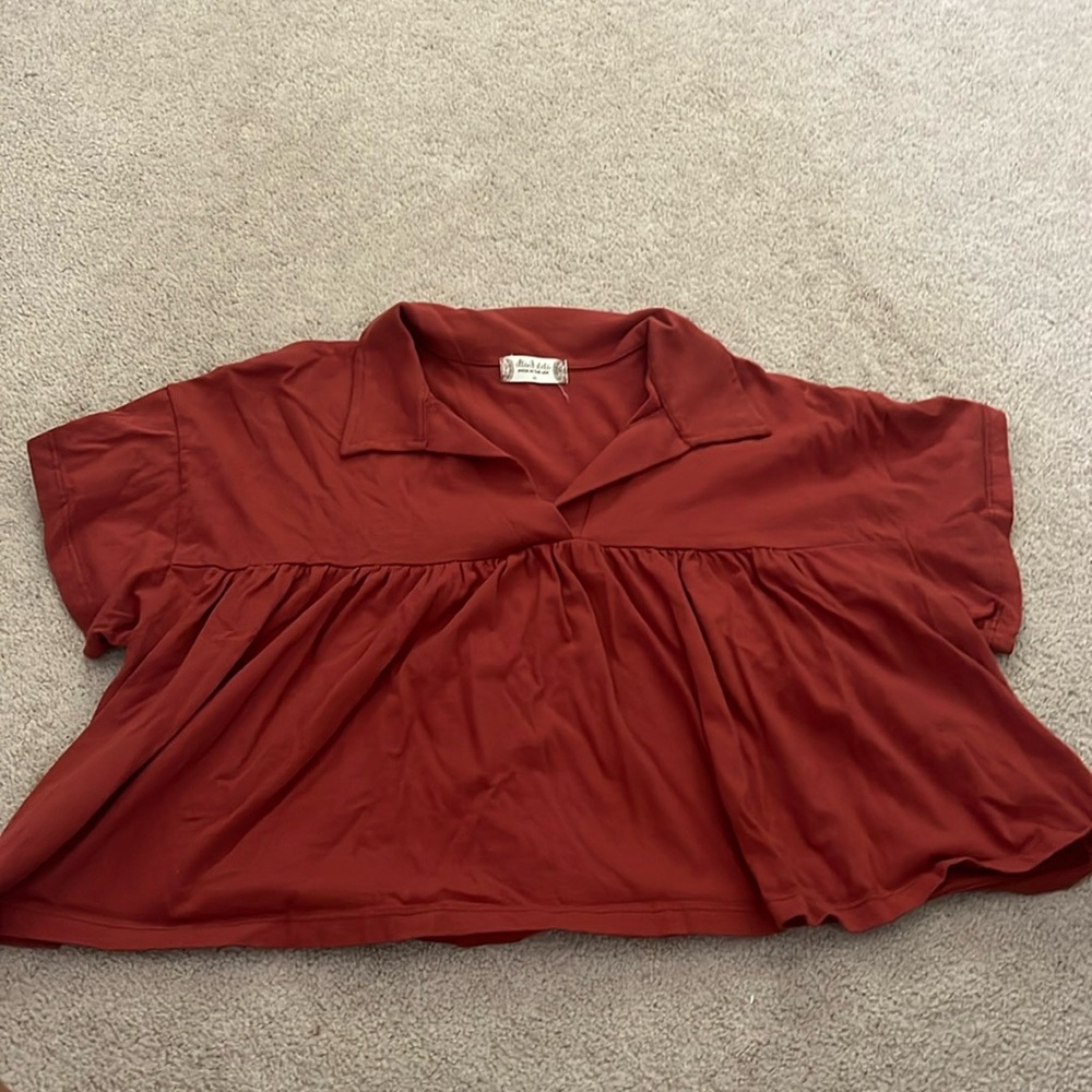 alter’d state top, size medium